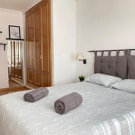 Apartamento Grande, 2 Dormitorios, Garaje Gratis マドリード エクステリア 写真