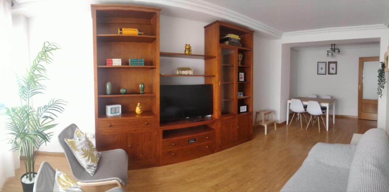 Apartamento Grande, 2 Dormitorios, Garaje Gratis マドリード エクステリア 写真